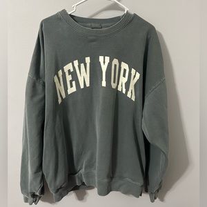Brandy Melville “New York” crewneck